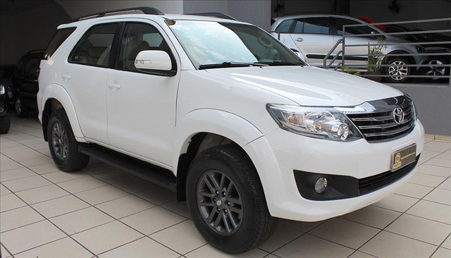 TOYOTA HILUX SW4 2.7 SR 4X2 16V