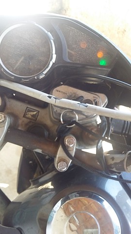 VENDO OU TROCO BROS ATRASADA 2011 DOCUMENTO. E RECIBO ALCOM. E GASOLINA