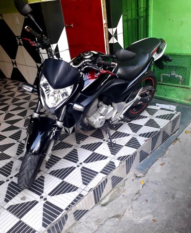 CB300 2011 ZERO BEM CONSERVADA VENDER PQ NÃO USO MOTO TOP