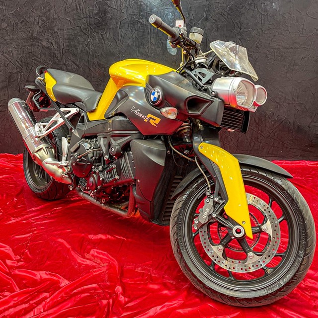 BMW K1200R IMPECÁVEL