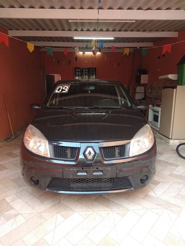SANDERO 1.0 BASICO