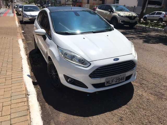 FORD FIESTA TITANIUM