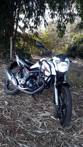TITAN 160 2016