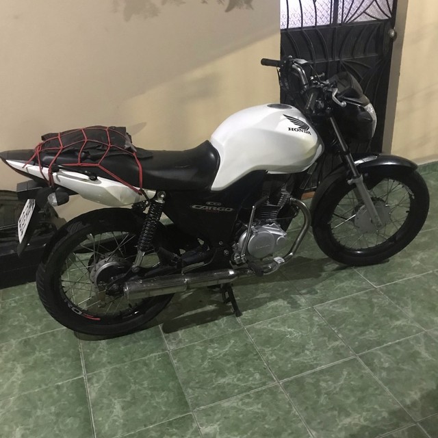 VENDO OU TROCO EM OUTRA MOTO COM VOLTA PRA ME FAN CARGO INJETADA 17/17