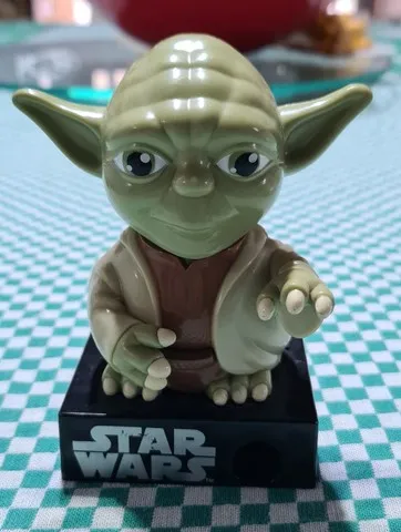 Dispencer de balinha Star Wars Yoda