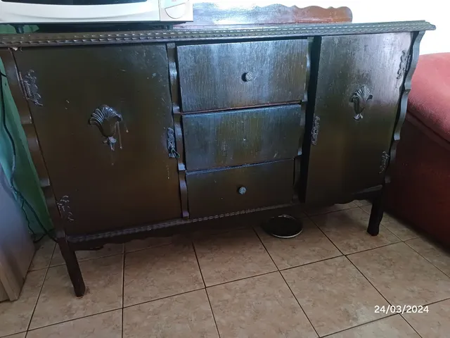 Balcão Buffet antigo de madeira