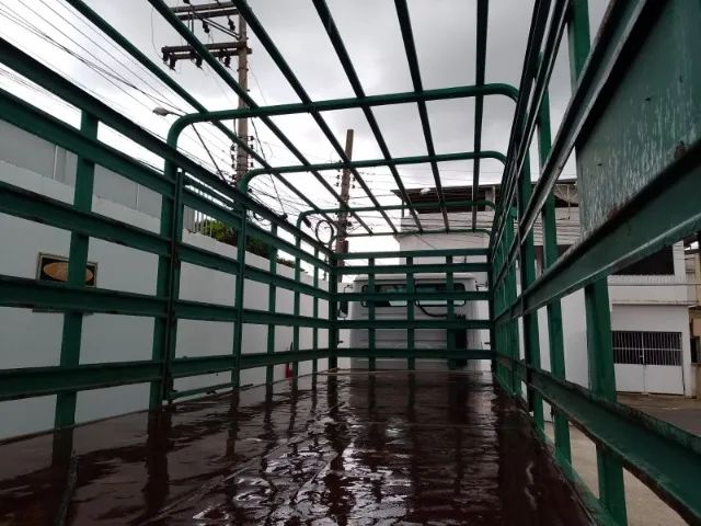 Carroceria gaiola transporte de gás botijão P13 - Foto 9