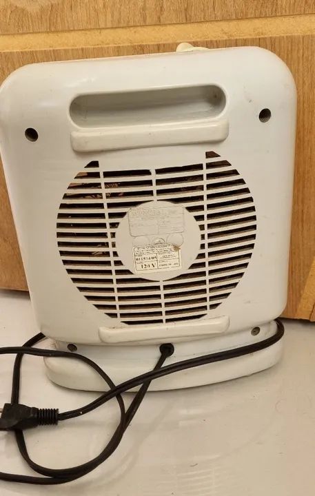 Mini Aquecedor Mondial Portatil 110V - Foto 4