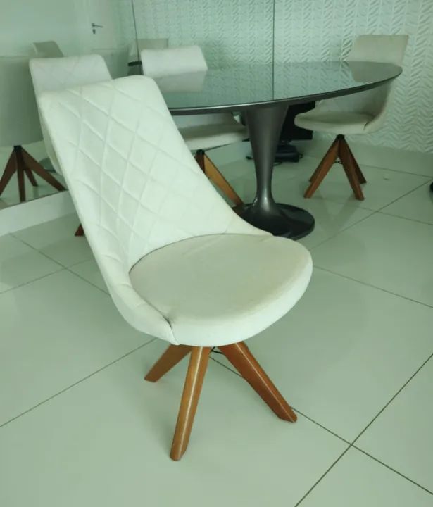 MESA DE JANTAR OVAL- 4 CADEIRAS - R$ 5.000,00 - Foto 5