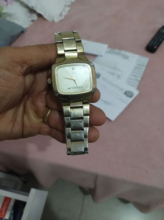 Vendo um relógio ? dourado quartis  - Foto 3