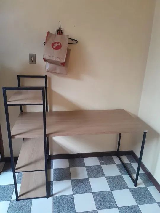 Escrivaninha para trabalhar ou estudar - Foto 3