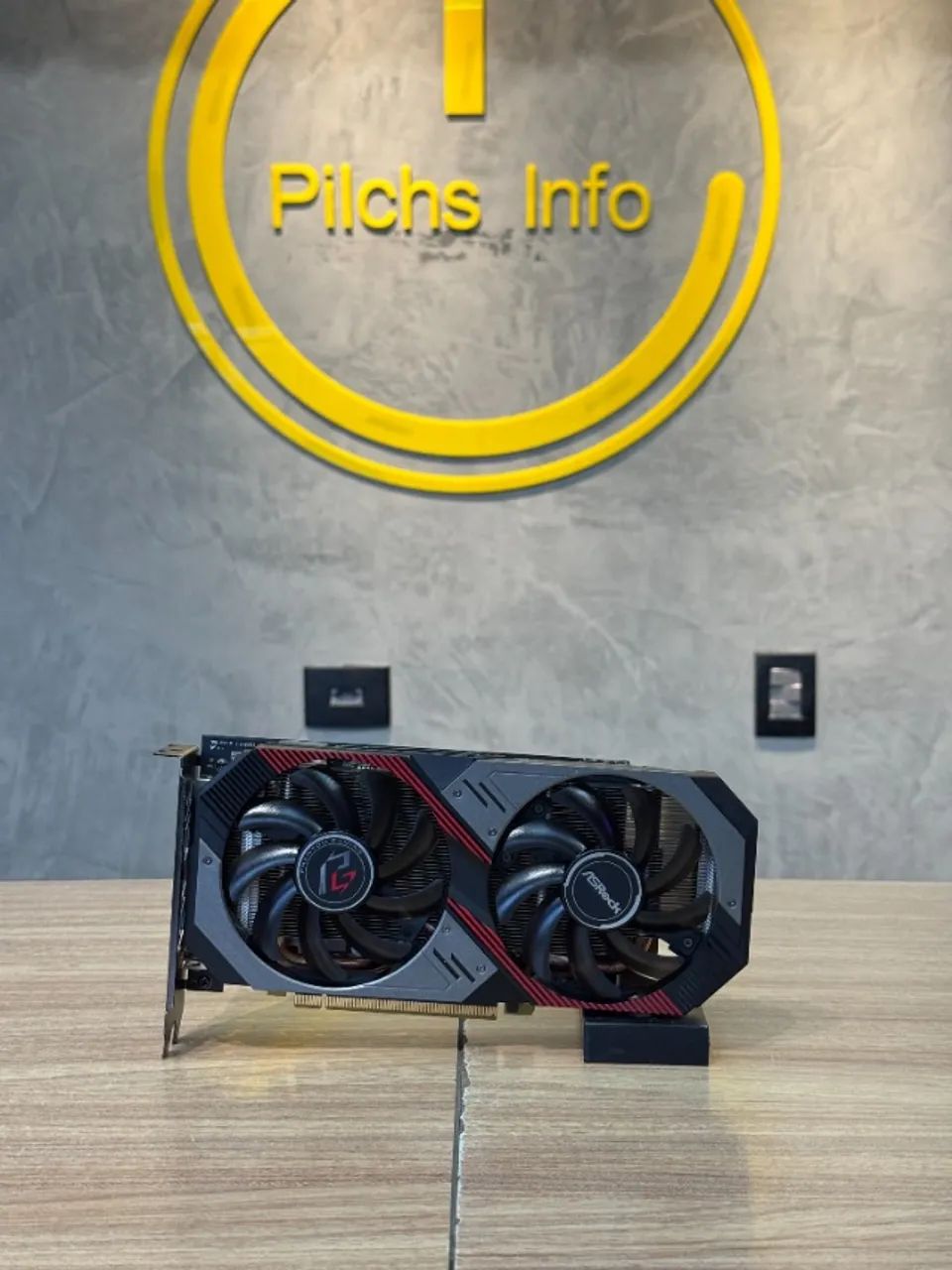 RX 5500 XT 8GB AsRock - Garantia - Loja física - Garantia - Olx Pay
