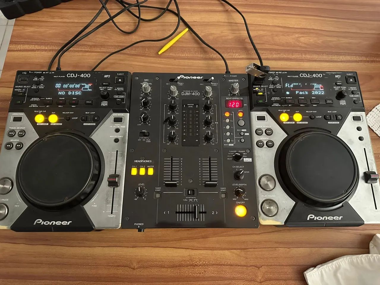 Pioneer DJM-400 & CDJ-400 セット Pioneer DJM-400 & CDJ-400 セット CDJ-400,DJM400フルセット