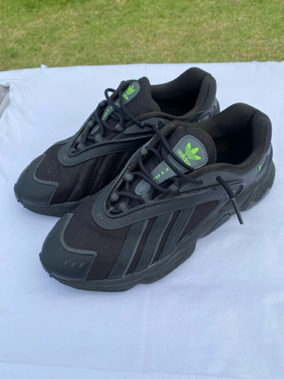 Tênis Adidas Ozweego - Preto