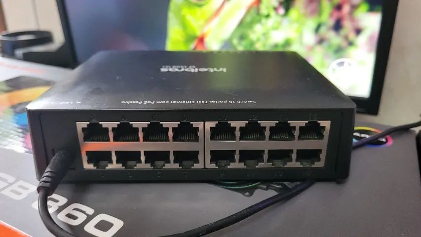 Switch 16 Portas Fast Ethernet Sf 1600 Q+ Intelbras - Foto 3