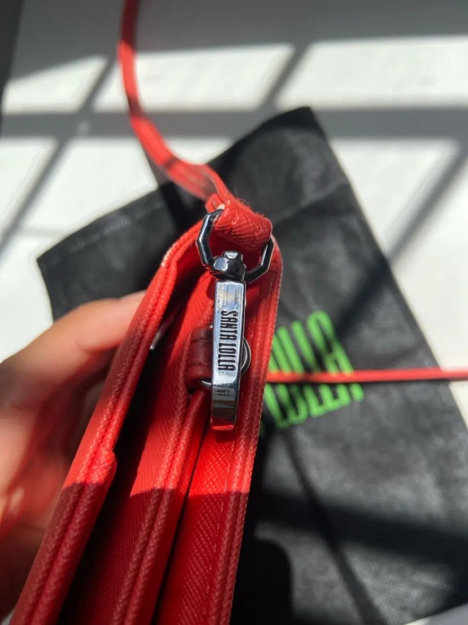 Bolsa Santa Lolla Vermelha com Alça Transversal - Foto 2