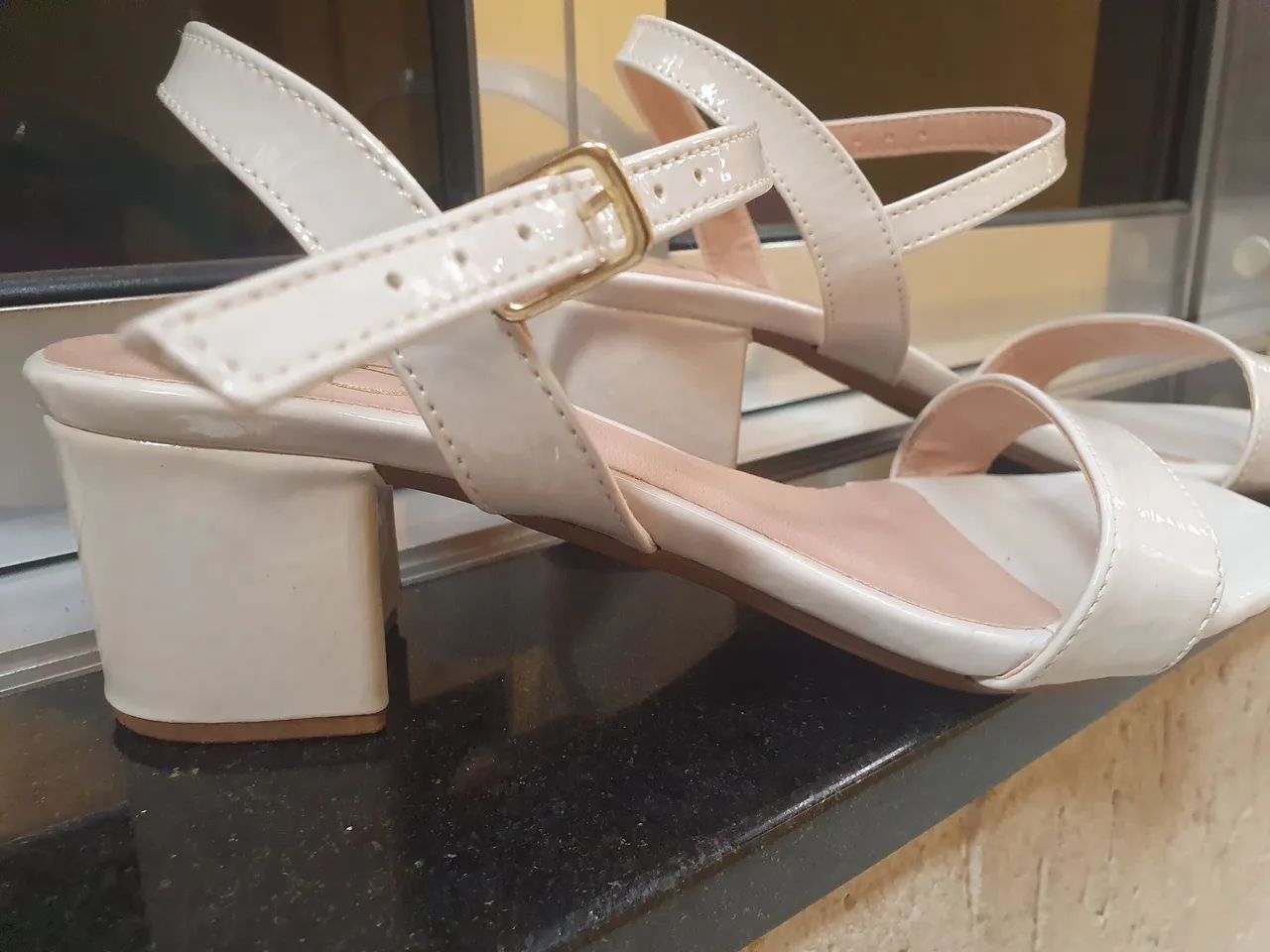 Sandália branca  - Foto 2