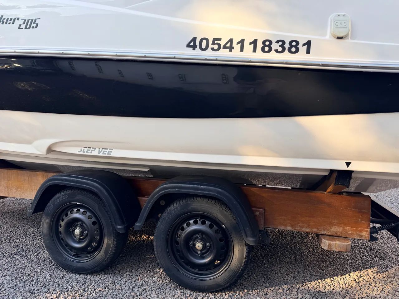 Lancha Focker 205 carreta rodoviária  - Foto 4