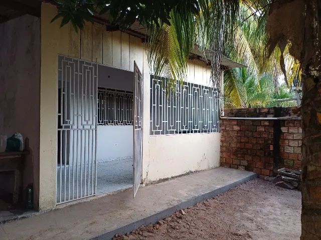 Kitnet com garagem coberta 