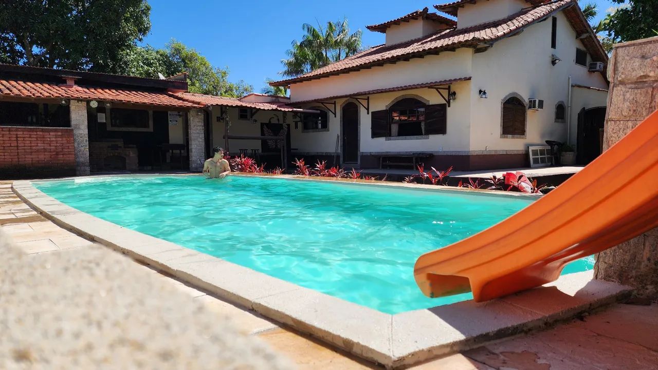 Casa com Piscina para Aluguel por Temporada em Balneário de Vilatur Saquarema Rj