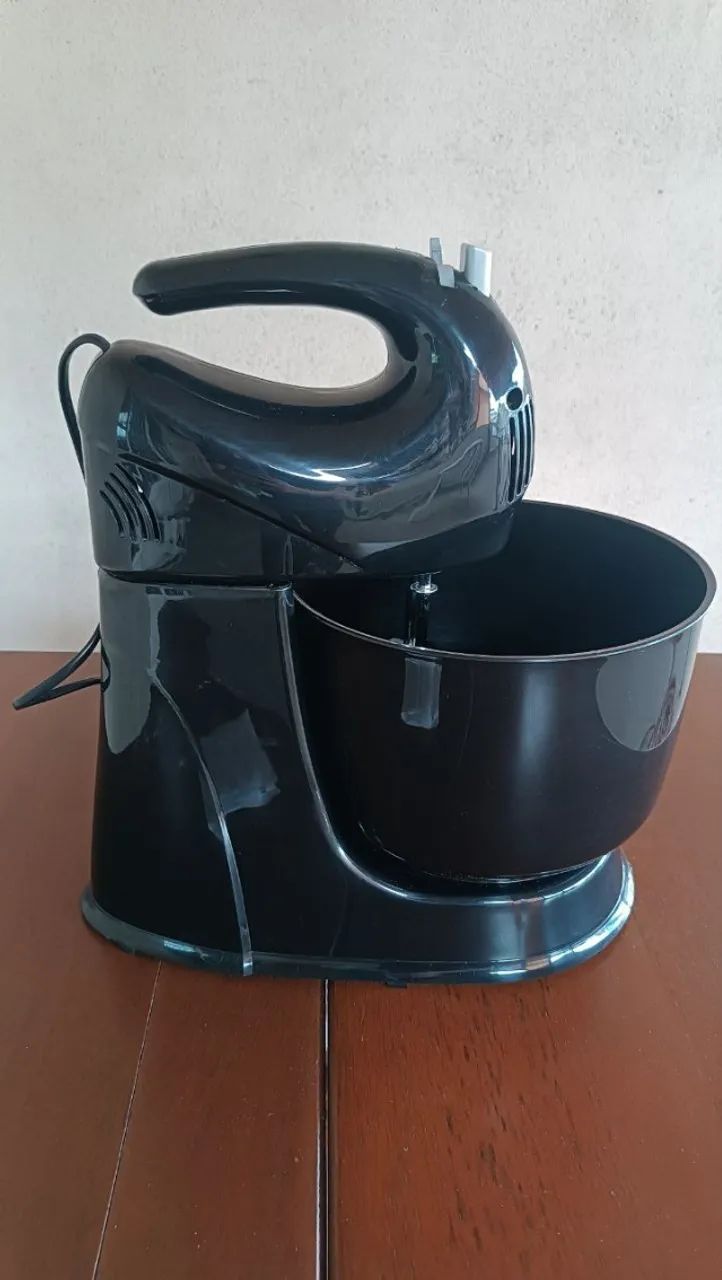 Batedeira Britânia Litros Velocidades Função Turbo Funcionando