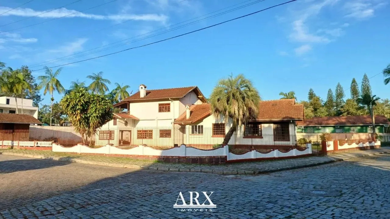Casa ampla para locação Rua Cel. Feddersen