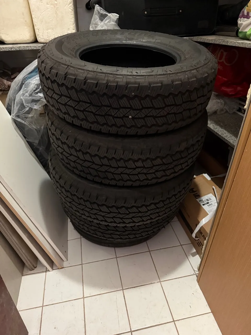 Jogo 5 Pneus 255/70 R17 - Usados apenas 800km