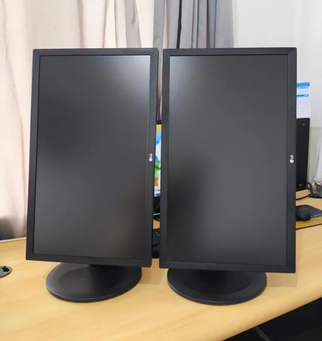 Monitor Full HD Led vira na vertical e horizontal regulagem de altura