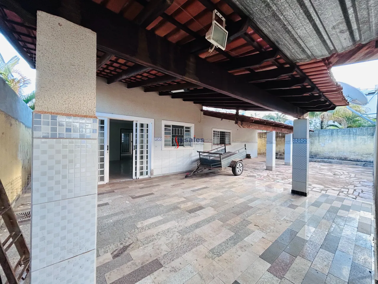 Excelente Casa Com 4 Quartos na Rua 4 de Vicente Pires.