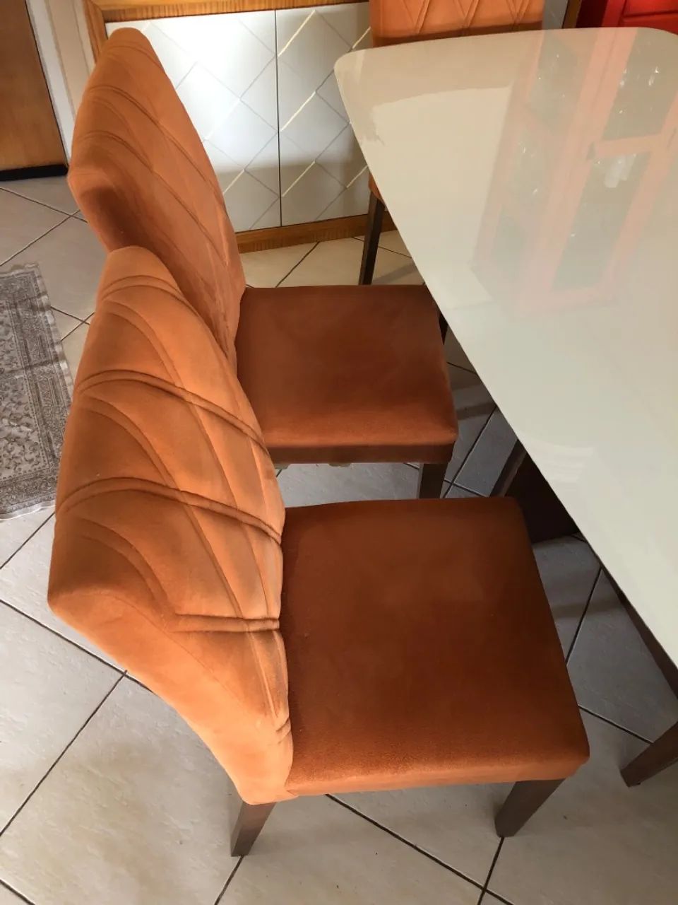 Mesa de Jantar com 6 Cadeiras Estofadas - Foto 2