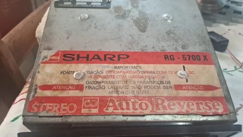 Rádio FM-AM Toca fitas auto reverse SHARP (RG-5700X) Para