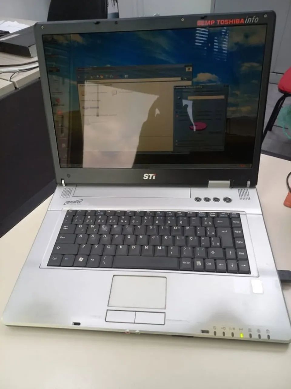 sucata de notebook funcional antigo usado