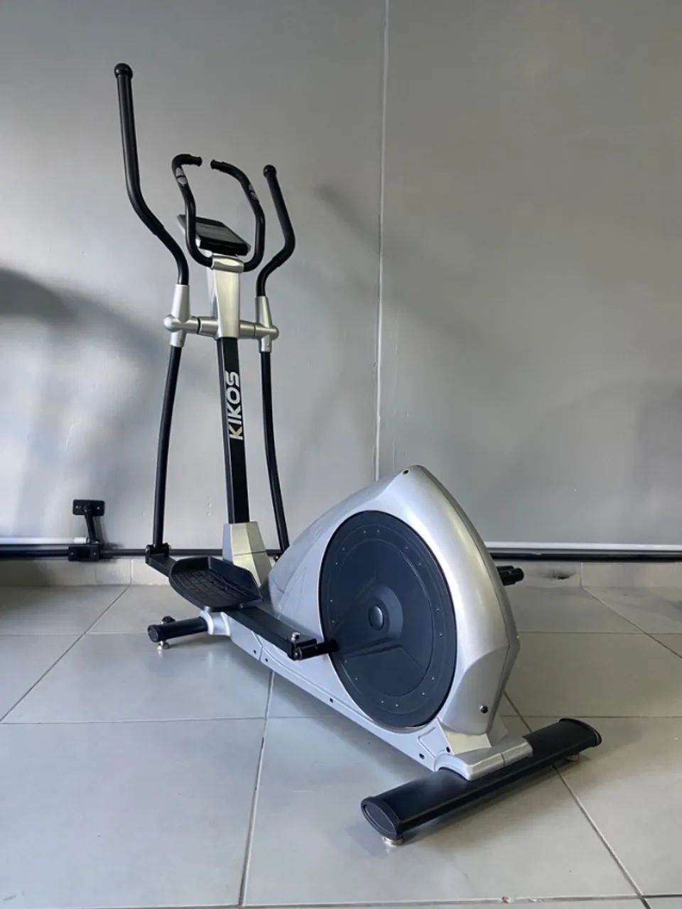 Elíptico Kikos 9200 