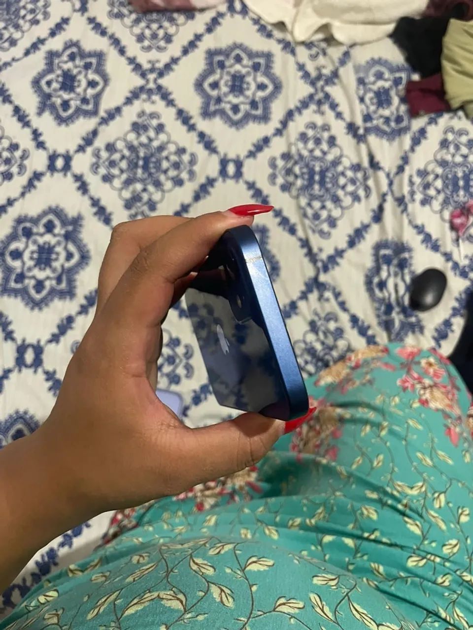 iPhone 12 azul  - Foto 4