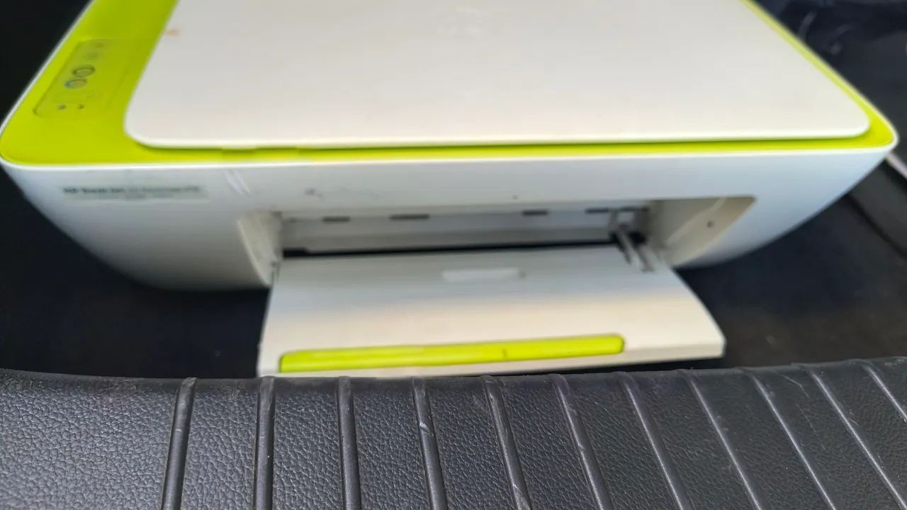 Impressora HP Deskjet Ink Advantage 2135 - Foto 2