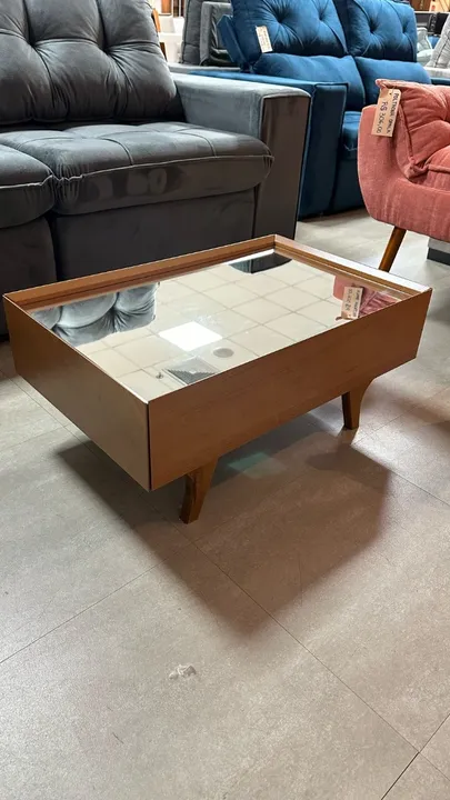 mesa de centro com espelho e gaveta
