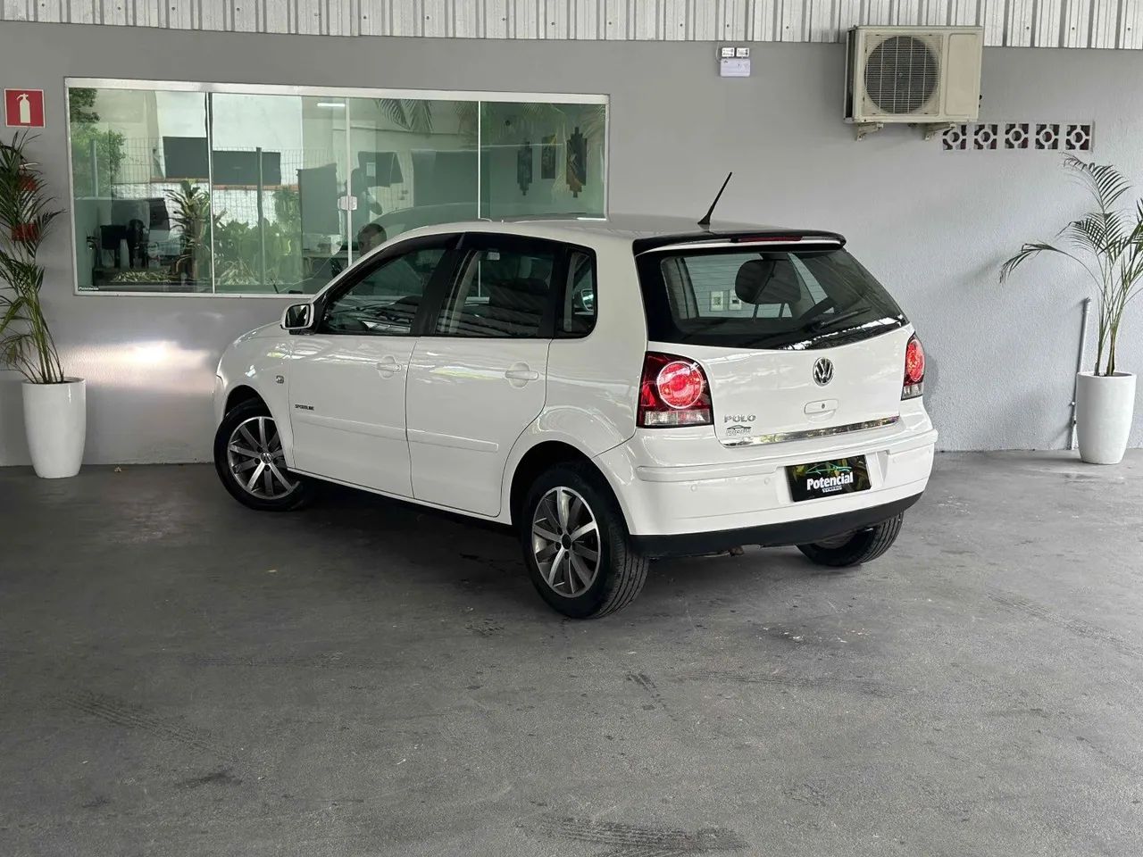 Volkswagen Polo 2009 1.6 mi comfortline 8v flex 4p manual - Foto 2