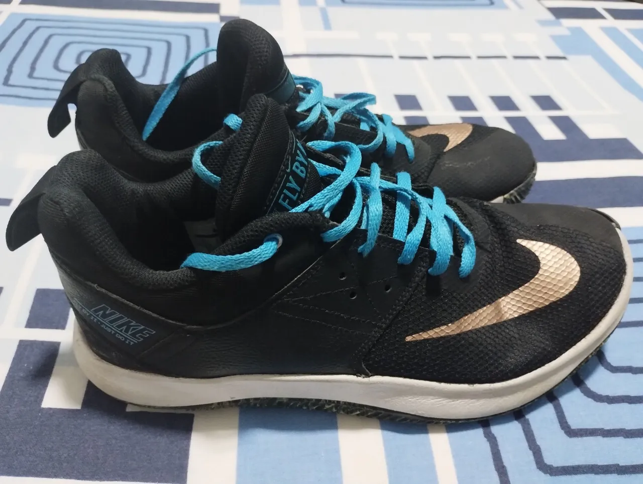 Tênis Nike Fly By 2 para vôlei e basquete
