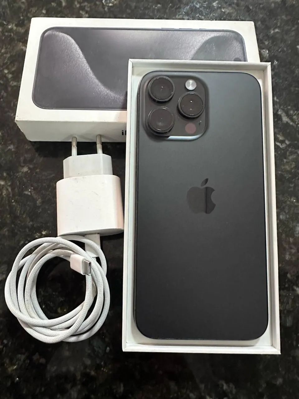 iPhone 15 pro Max 256 na garantia da Apple 
