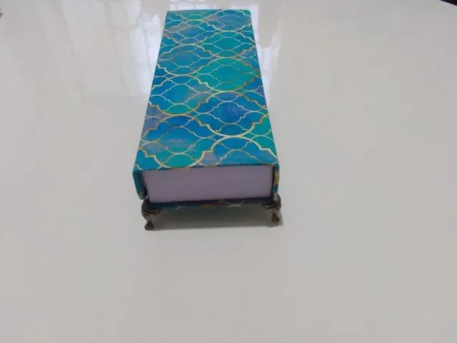 Caixa decorada com pés  - Foto 5