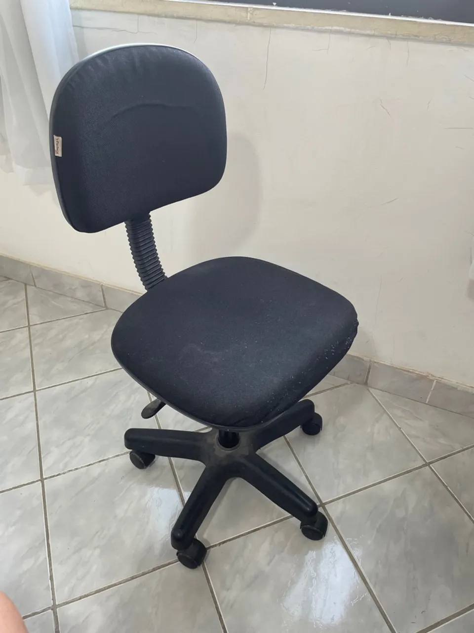Cadeira de Escritório Giratória com Rodas
