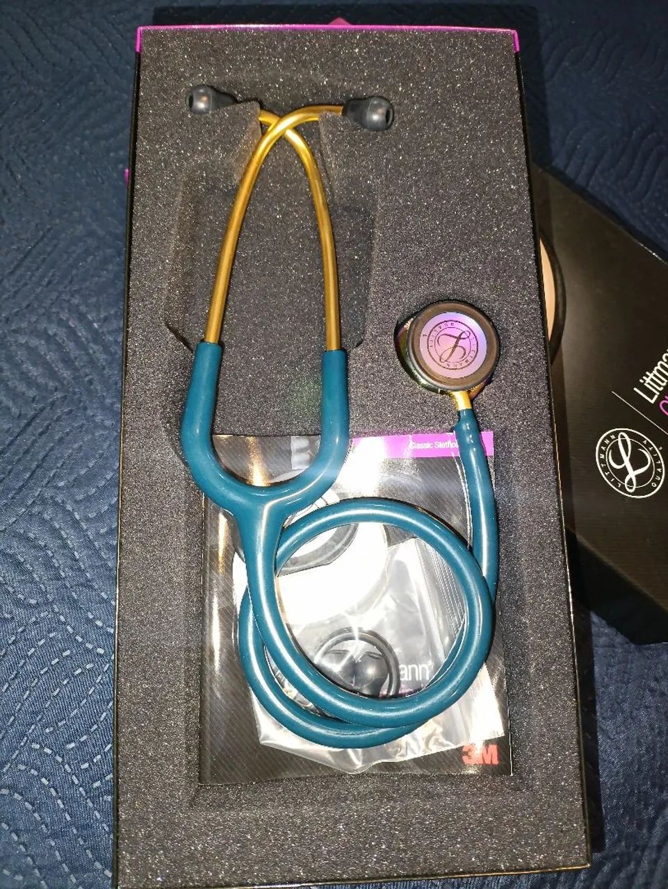 ? VENDO ESTETOSCÓPIO LITTMANN CLASSIC III - NUNCA USADO! ?<br> - Foto 2