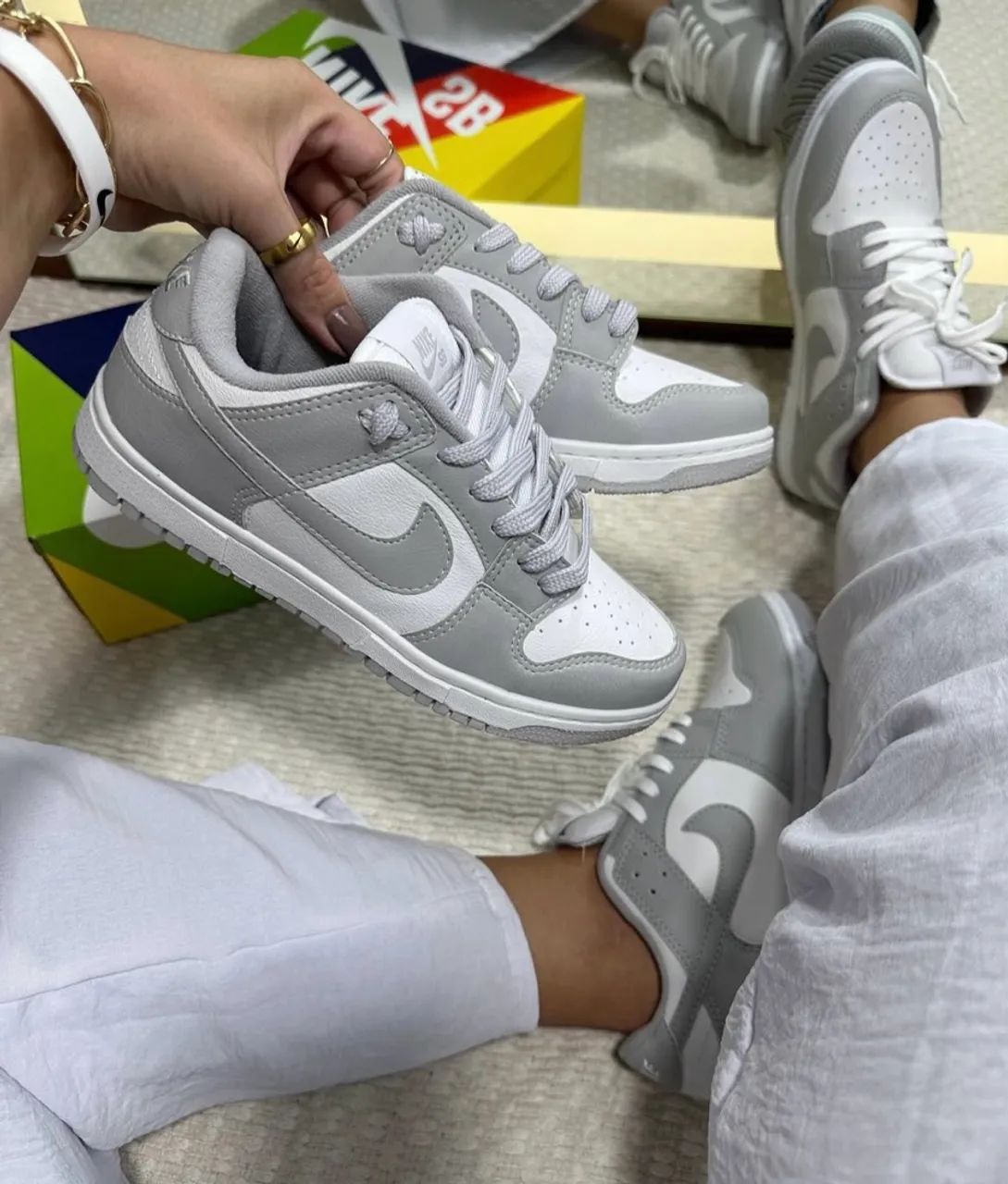 Nike Dunk Low - Cinza e Branco - Foto 2