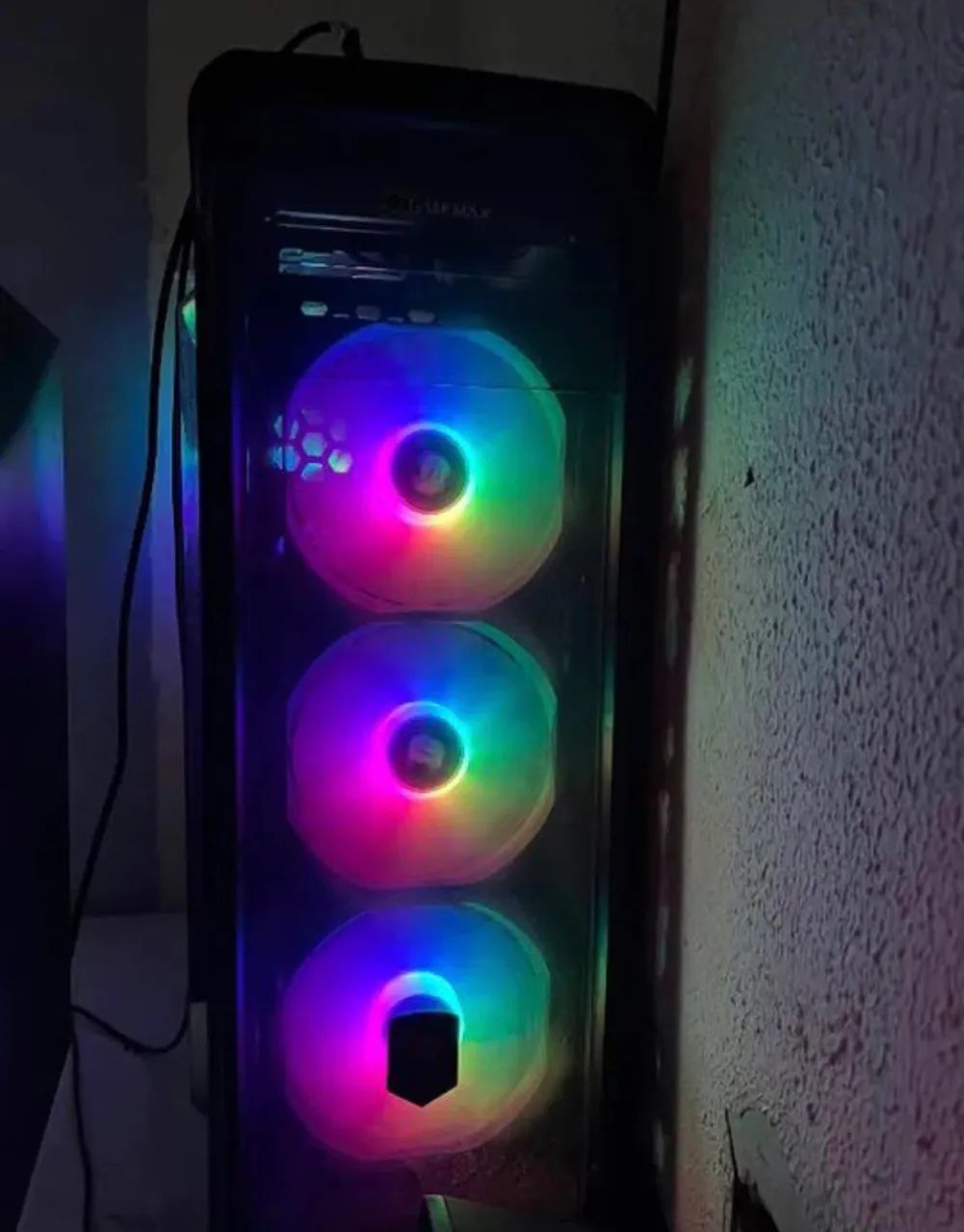 PC Gamer com LED RGB