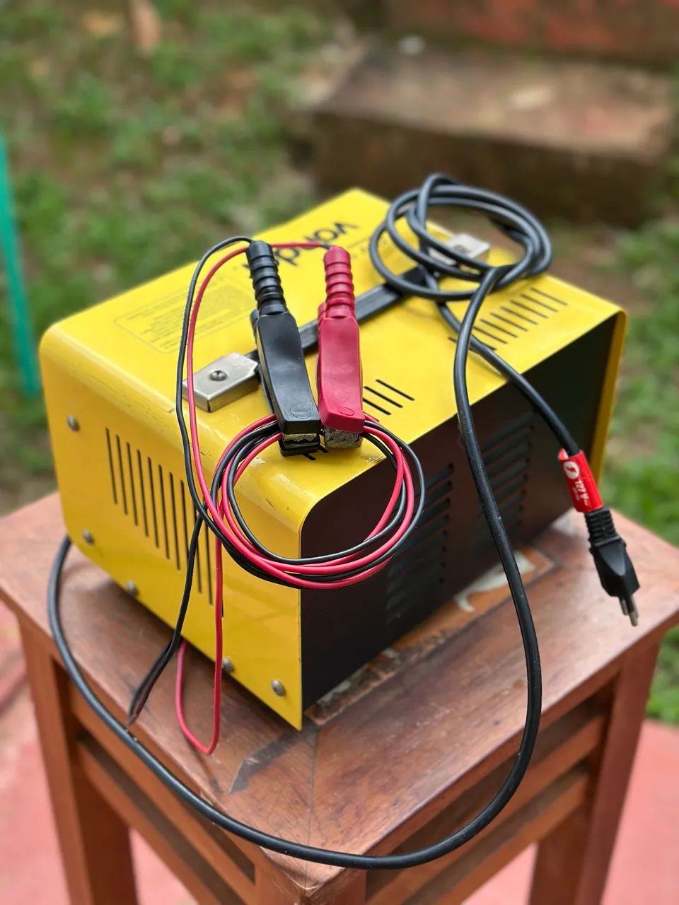 Carregador de bateria Vonder - Foto 4