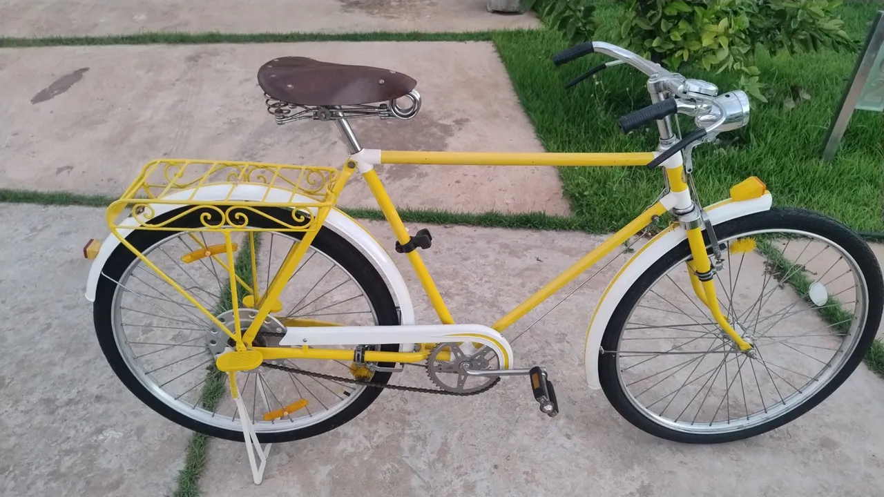 Bicicleta Bristol ano 1967 Amarela