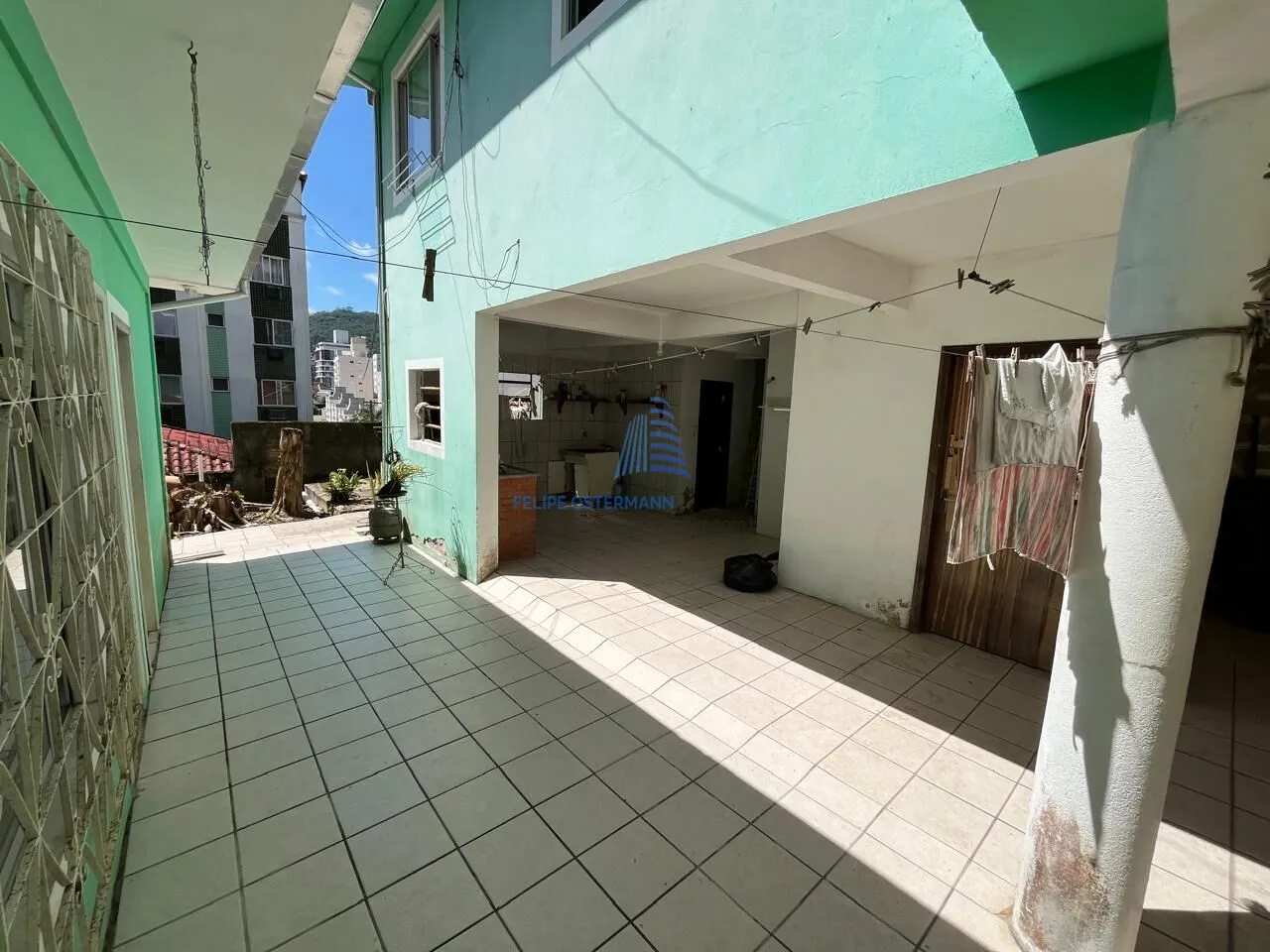 Casa em Carvoeira, Florianópolis/SC, ideal para edificar Kitnets, Escritura Pública