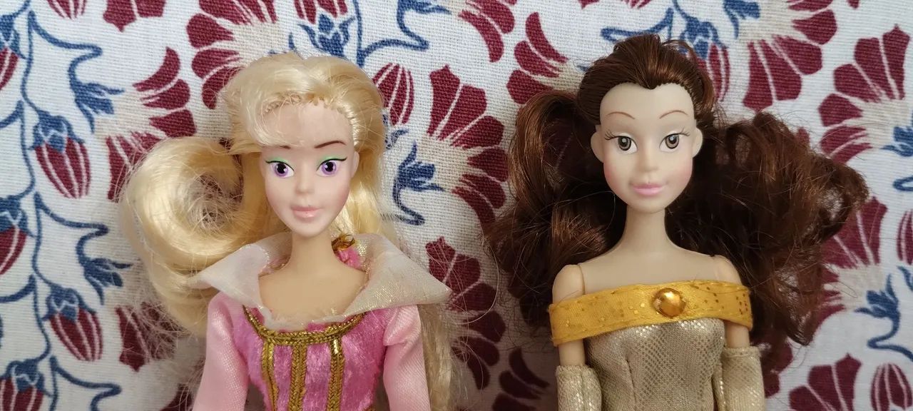 Mini Dolls 15 cm Aurora e Bela,  colecionáveis importadas Disney Princesas Vintage - Foto 2