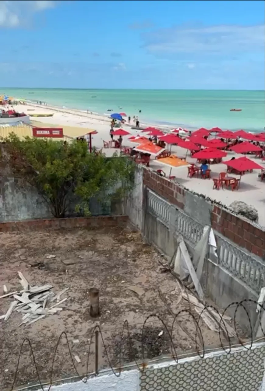 Vendo terreno à beira-mar na ilha de Itamaracá