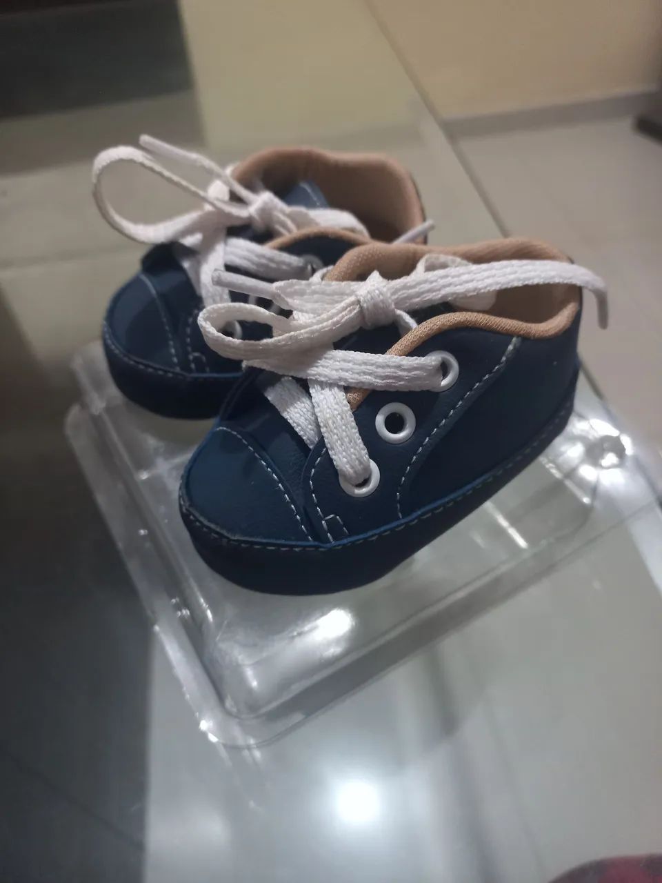 Tênis de bebê azul - Foto 4